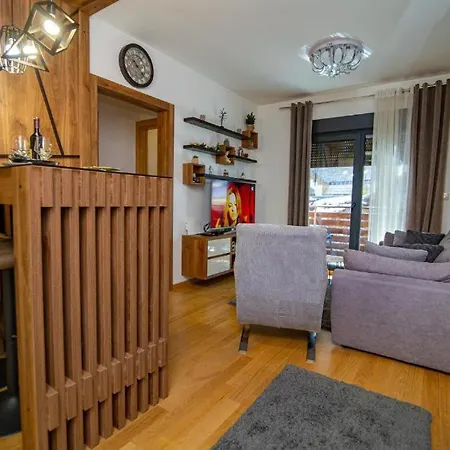 S12 Pekovic Apartment *